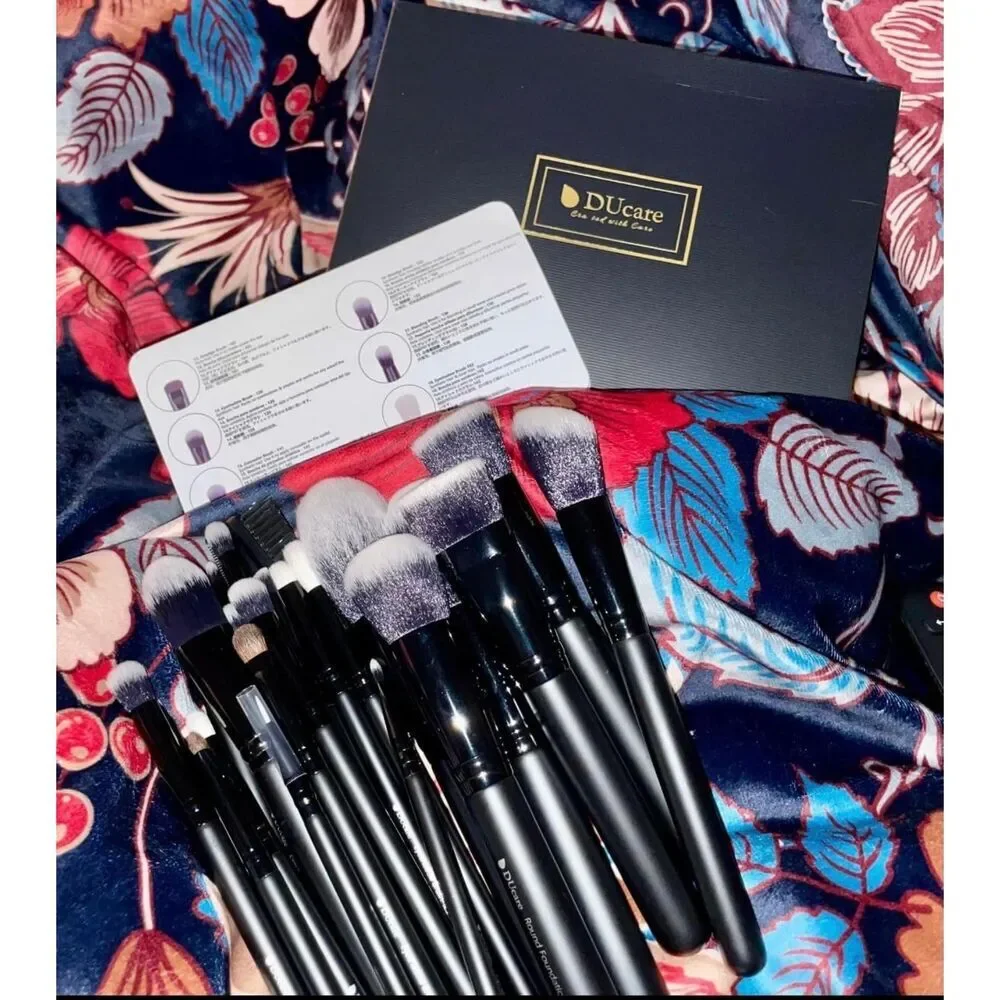 DUcare 27 Pieces Black Professional Premium Synthetic Makeup Brushes Set